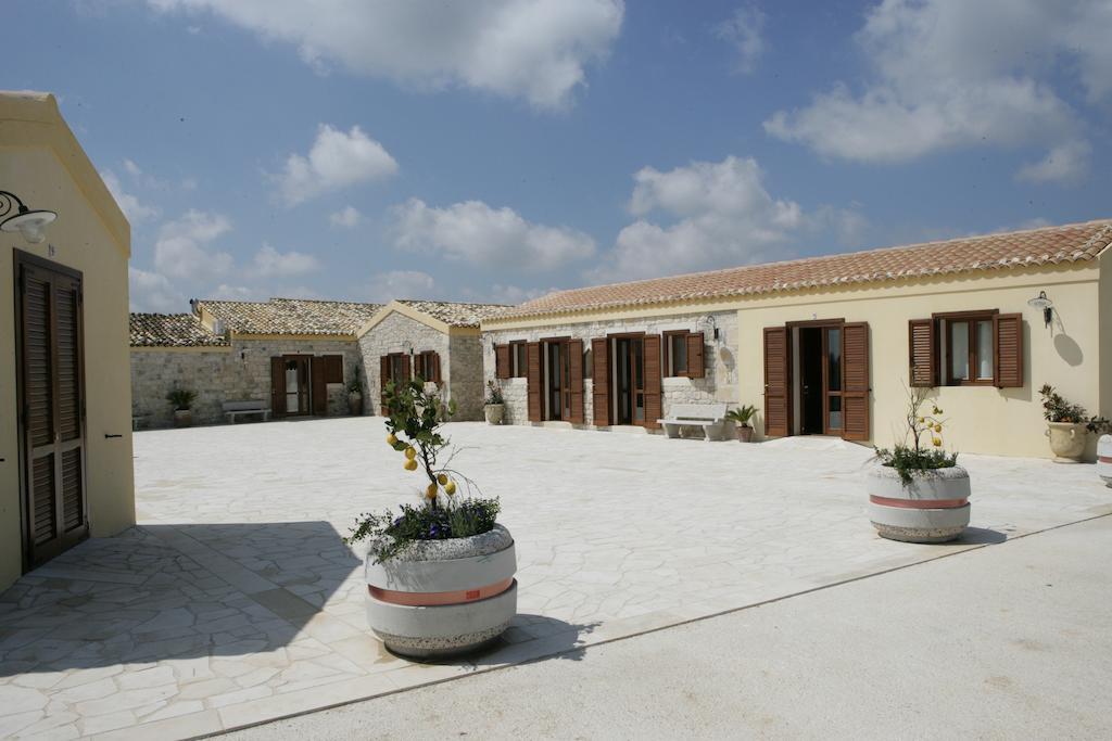 Oasi Di Cava Ispica Villa Pietre Nere San Zagaria Exteriör bild