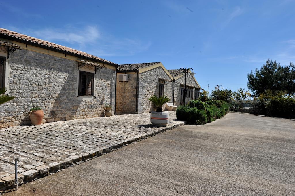 Oasi Di Cava Ispica Villa Pietre Nere San Zagaria Exteriör bild