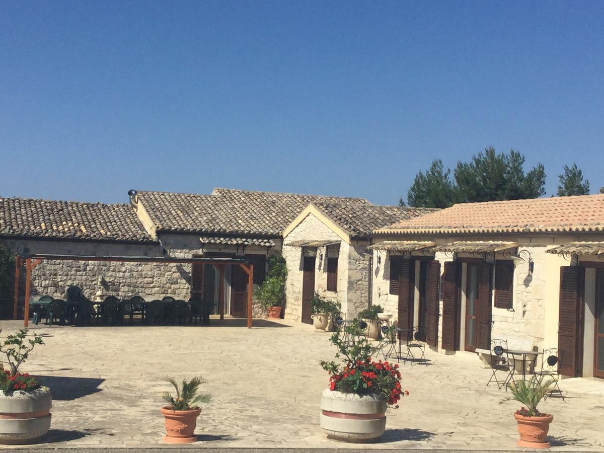 Oasi Di Cava Ispica Villa Pietre Nere San Zagaria Exteriör bild
